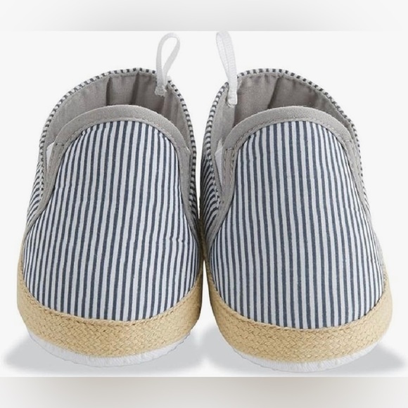 Mud Pie Chambray Pre-Walker Shoes - Picture 2 of 2